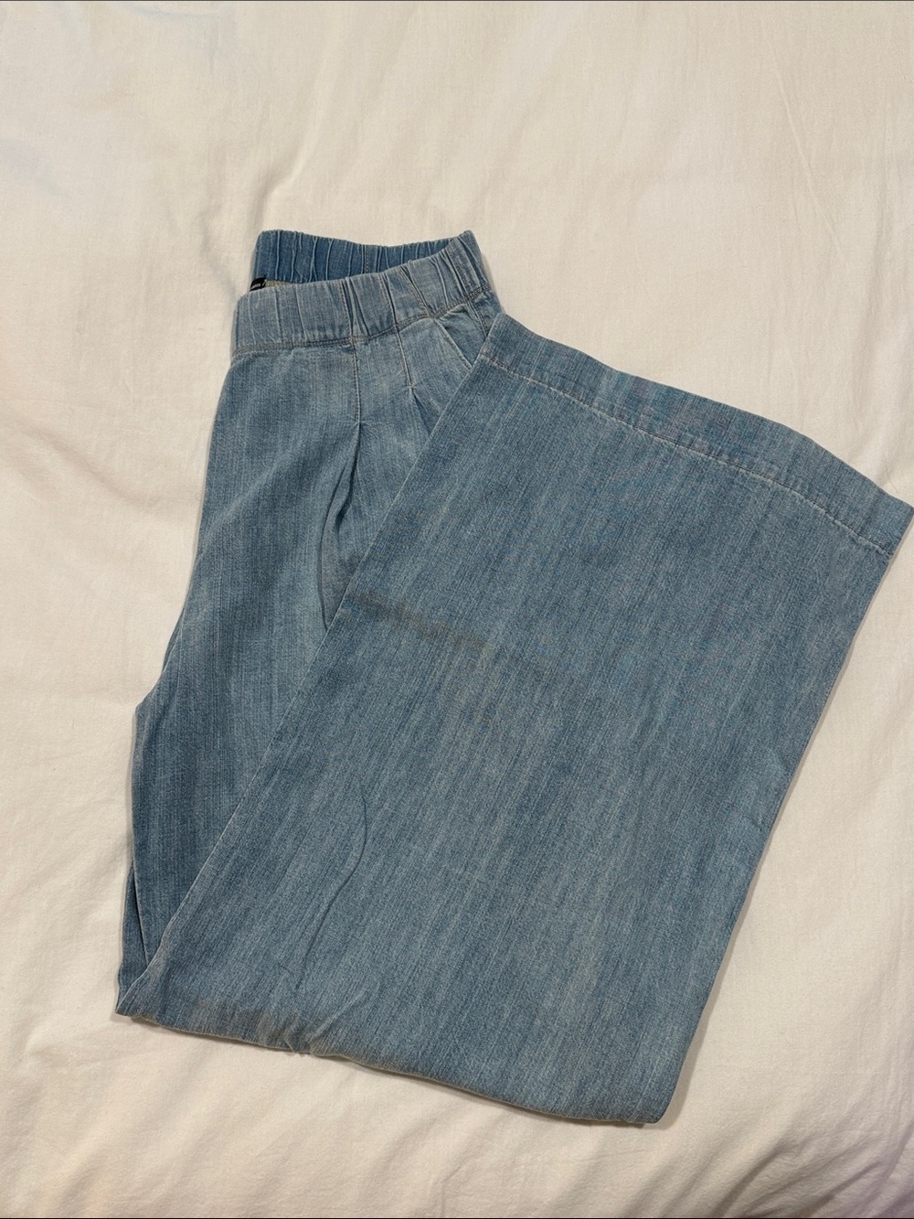 James Perse Denim Pleated Pant - Picture 4 of 9